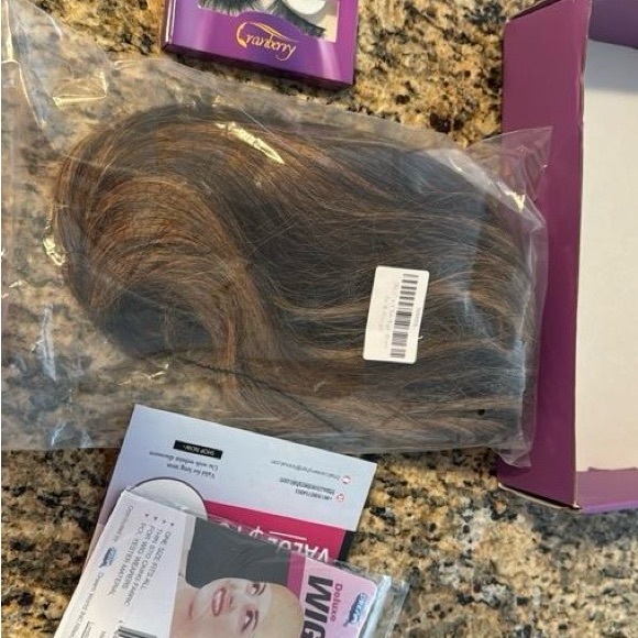 Beautiful wig - Picture 5 of 5